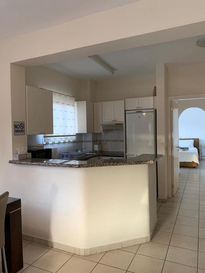 Paphos Limnaria Gardens: Sunny 2 Bed Apartment מראה חיצוני תמונה