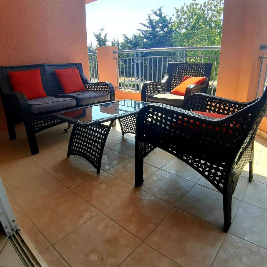 Paphos Limnaria Gardens: Sunny 2 Bed Apartment מראה חיצוני תמונה